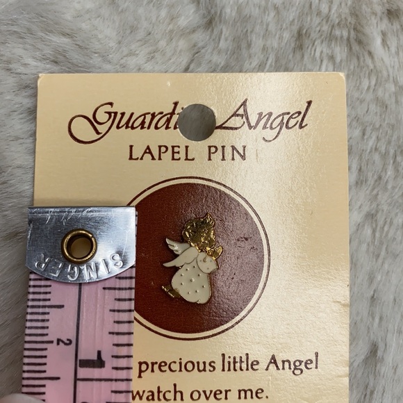 Guardian Angel 👼🏽 Lapel Pin - Picture 3 of 3